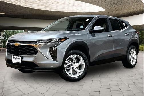 Sterling Gray Metallic 2026 Chevrolet Trax LS