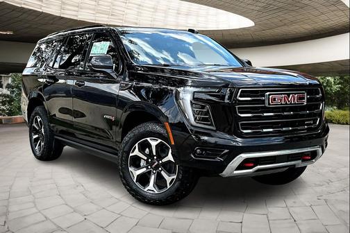 2025 GMC Yukon 4WD AT4