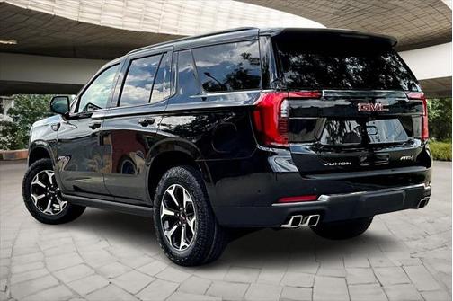 2025 GMC Yukon 4WD AT4