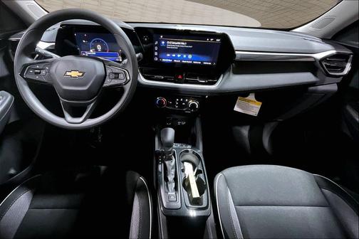 Mosaic Black Metallic 2026 Chevrolet Trailblazer LT