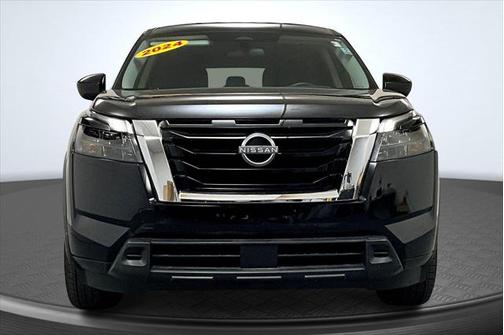 2024 Nissan Pathfinder S