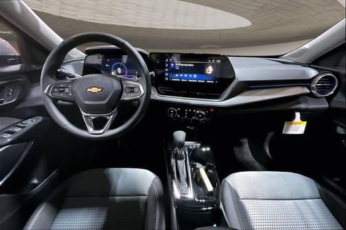 Sterling Gray Metallic 2026 Chevrolet Trax LT