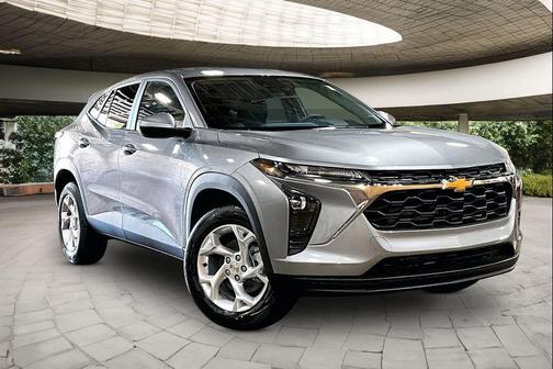 Sterling Gray Metallic 2026 Chevrolet Trax LS