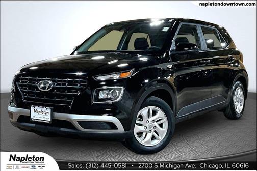 Black Noir Pearl 2022 Hyundai VENUE SE