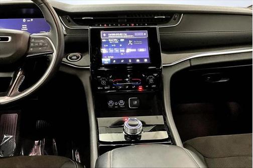 2022 Jeep Grand Cherokee Altitude
