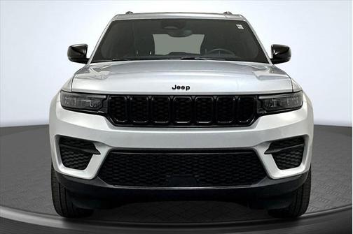 2022 Jeep Grand Cherokee Altitude