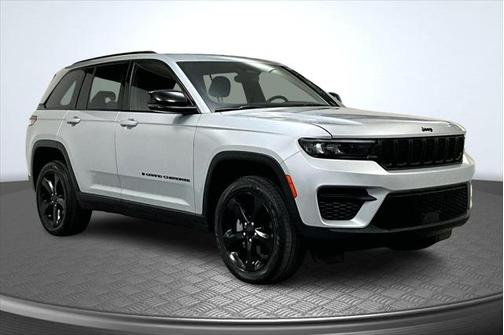 2022 Jeep Grand Cherokee Altitude