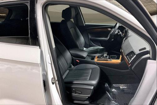 2023 Audi Q5 45 S line Premium Plus