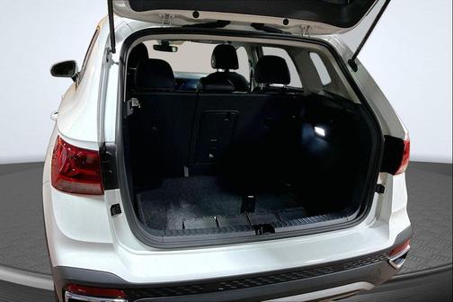 WHITE 2024 Volkswagen Taos 1.5T SE