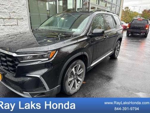 2023 Honda Pilot Touring