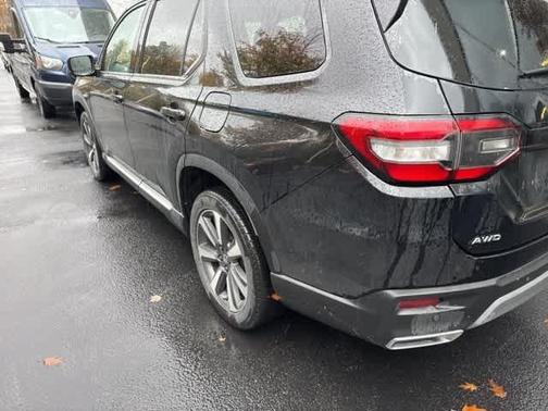 2023 Honda Pilot Touring