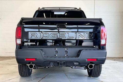 Crystal Black Pearl 2026 Honda Ridgeline RTL
