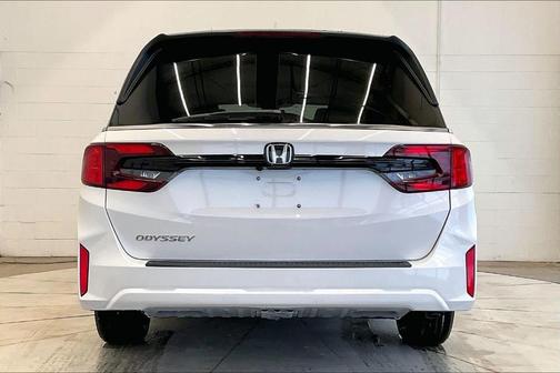 Platinum White Pearl 2026 Honda Odyssey EX-L