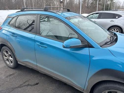 2022 Hyundai KONA SEL