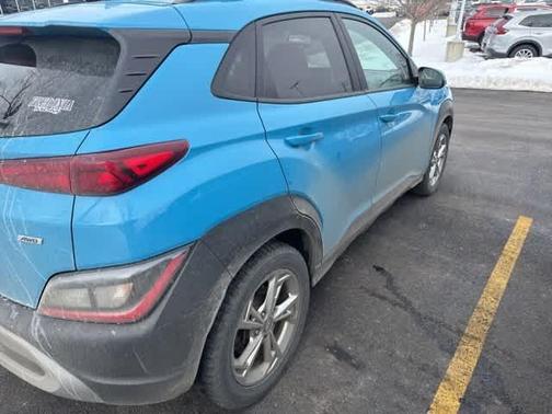 2022 Hyundai KONA SEL