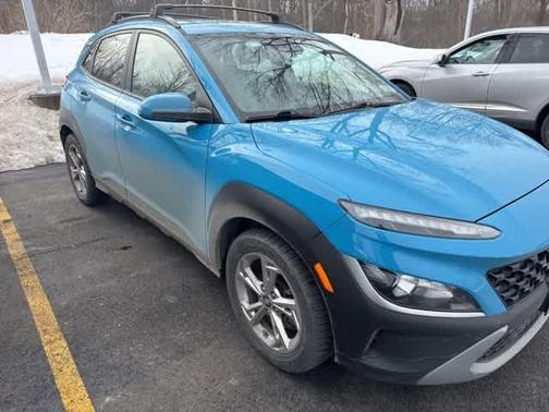 2022 Hyundai KONA SEL