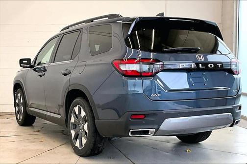 Smoke Blue 2026 Honda Pilot Elite