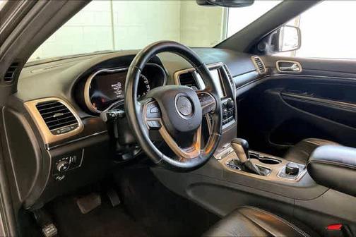 Granite Crystal Clearcoat Metallic 2017 Jeep Grand Cherokee Limited