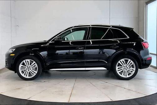 Mythos Black Metallic 2018 Audi Q5 2.0T Tech Premium