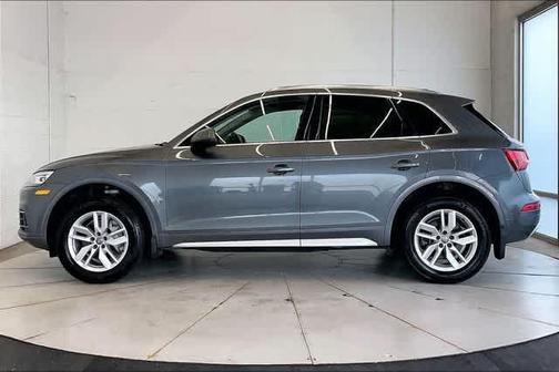 Mythos Black Metallic 2018 Audi Q5 2.0T Tech Premium
