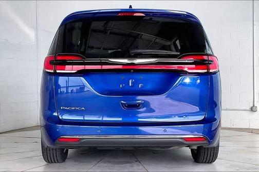 Ocean Blue Metallic 2021 Chrysler Pacifica Touring-L