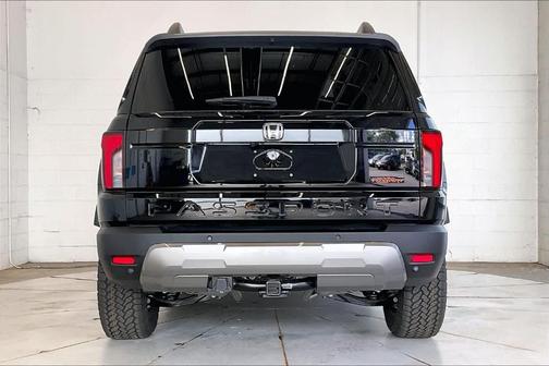 Crystal Black Pearl 2026 Honda Passport TrailSport