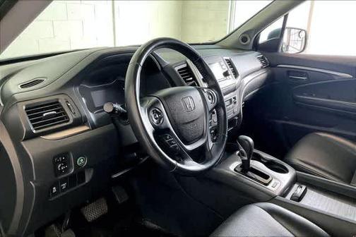 Modern Steel Metallic 2017 Honda Ridgeline RTL
