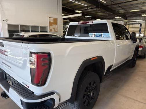 Summit White 2025 GMC Sierra 2500 AT4
