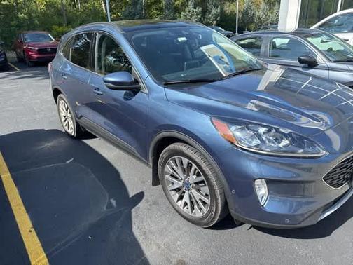 2020 Ford Escape Titanium