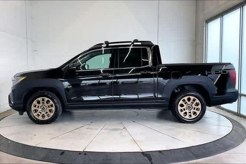 Crystal Black Pearl 2022 Honda Ridgeline RTL