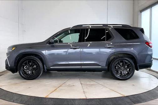 Modern Steel Metallic 2025 Honda Pilot TOURING+