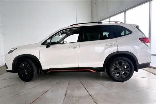 Crystal White Pearl 2022 Subaru Forester Sport