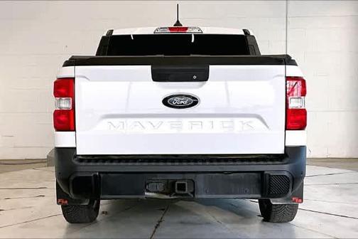 Oxford White 2025 Ford Maverick XLT