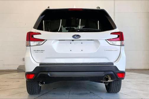 Crystal White Pearl 2021 Subaru Forester Premium