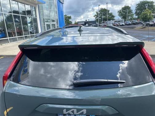 2025 Kia Niro SX