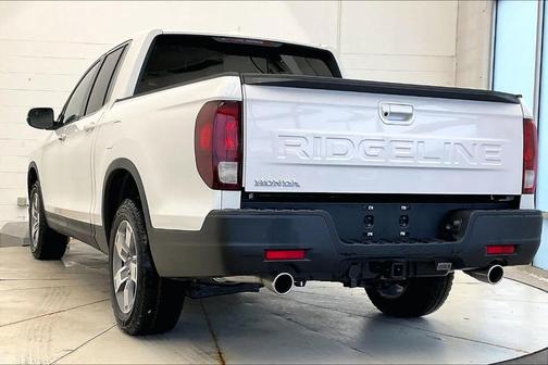 Platinum White Pearl 2026 Honda Ridgeline RTL