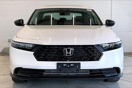 Platinum White Pearl 2026 Honda Accord SE