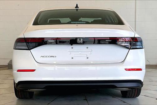 Platinum White Pearl 2026 Honda Accord SE