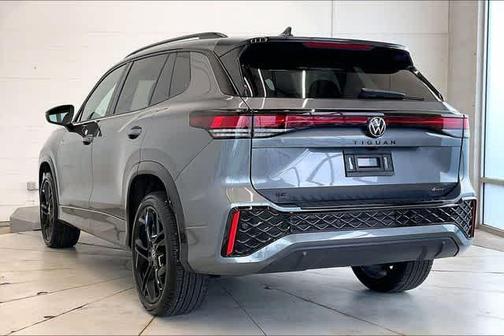 Platinum Gray Metallic 2025 Volkswagen Tiguan 2.0T SE R-Line Black