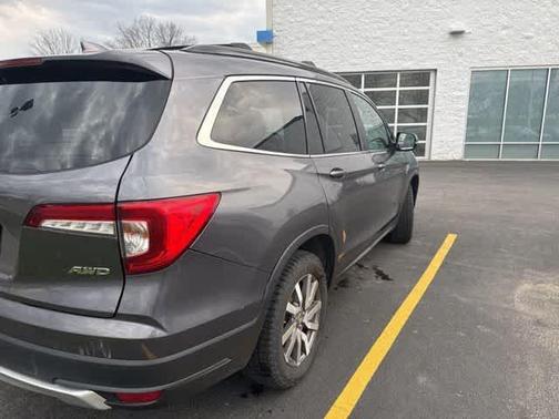 Modern Steel Metallic 2019 Honda Pilot EX