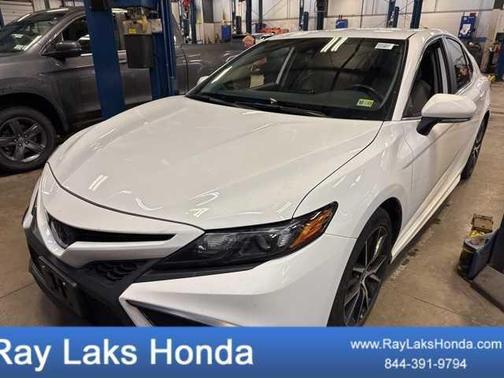 2023 Toyota Camry Hybrid SE