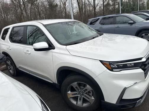 Platinum White Pearl 2024 Honda Pilot EX-L