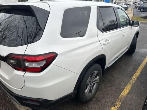 Platinum White Pearl 2024 Honda Pilot EX-L