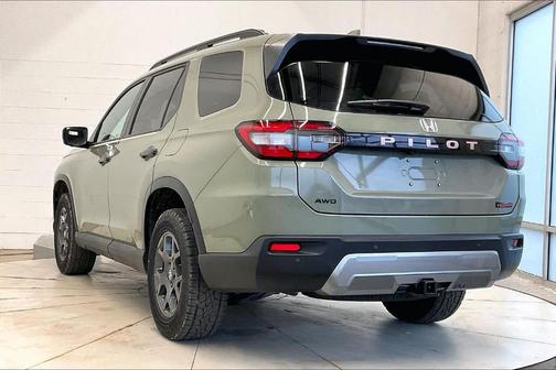 Ash Green 2026 Honda Pilot TrailSport