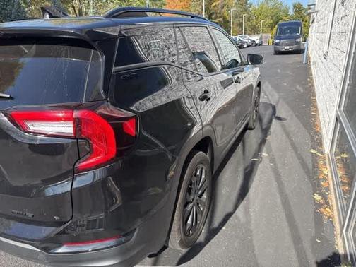 2022 GMC Terrain SLT