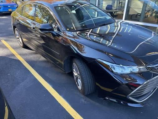 2019 Toyota Avalon XLE