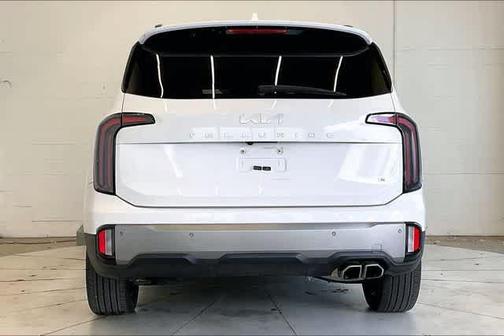 Glacial White Pearl 2023 Kia Telluride SX