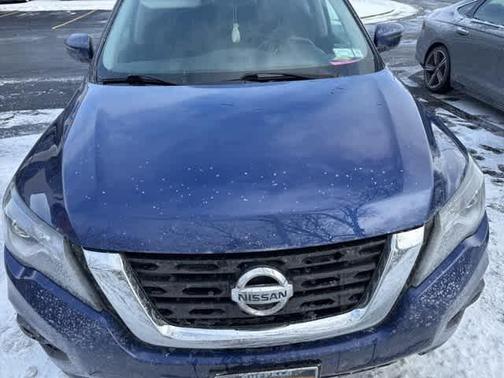 2020 Nissan Pathfinder SV