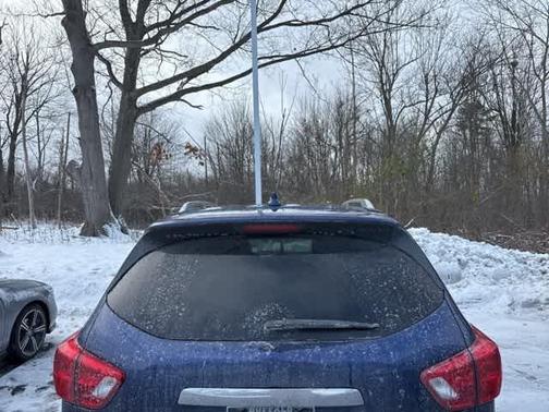 2020 Nissan Pathfinder SV