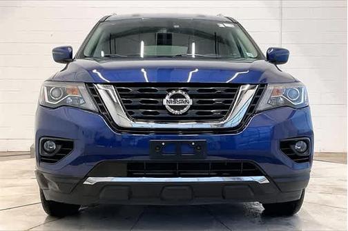 2020 Nissan Pathfinder SV